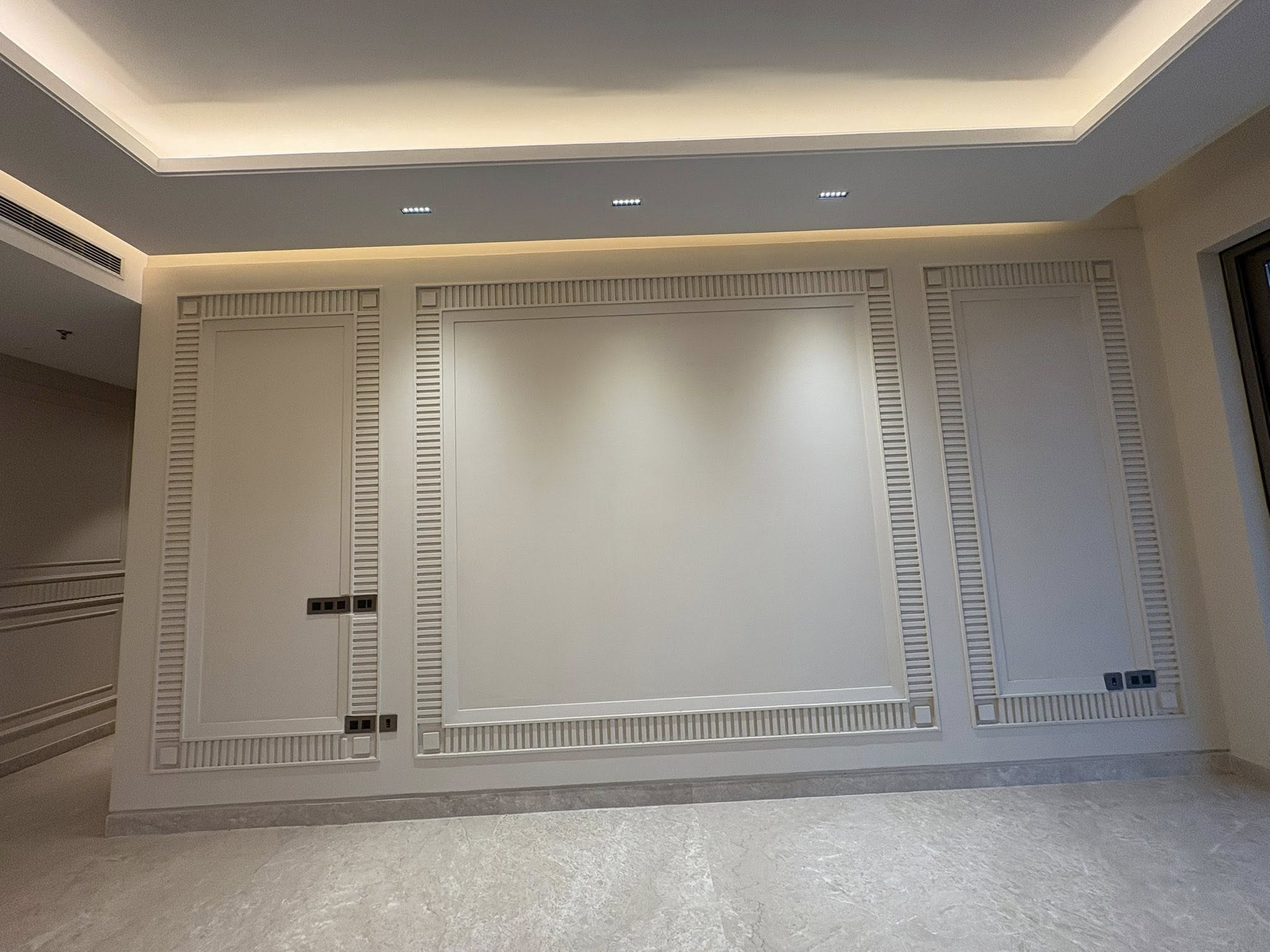 Wall Moulding & Texture